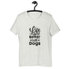 Inspiraciones para perros Frases divertidas y citas motivacionales con adorables ilustraciones de perros en una camiseta