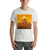 Camiseta Mystical Nocturne Flat Night Landscape con pirámides egipcias y caravana de camellos