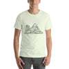 Camiseta con ilustración de la pirámide y la esfinge de la herencia egipcia