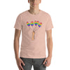 Love in Rainbow Colors Hand Holding LGBT Pride Globos Camiseta