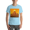 Camiseta Mystical Nocturne Flat Night Landscape con pirámides egipcias y caravana de camellos